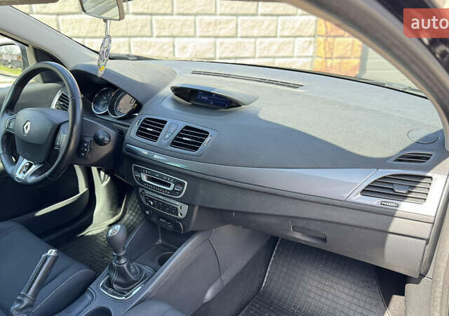 Черный Рено Меган, объемом двигателя 1.46 л и пробегом 258 тыс. км за 8300 $, фото 34 на Automoto.ua