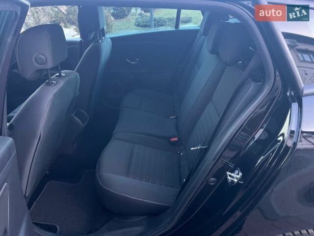 Чорний Рено Меган, об'ємом двигуна 1.46 л та пробігом 195 тис. км за 9000 $, фото 43 на Automoto.ua