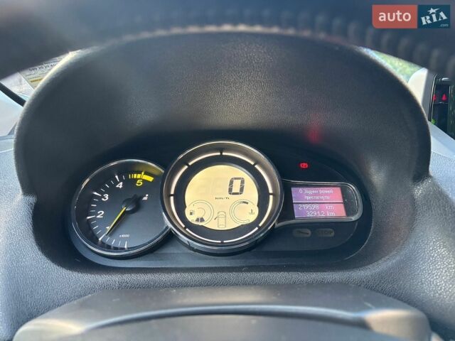 Чорний Рено Меган, об'ємом двигуна 1.5 л та пробігом 220 тис. км за 8699 $, фото 12 на Automoto.ua