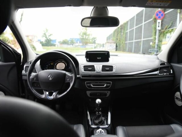 Черный Рено Меган, объемом двигателя 1.5 л и пробегом 194 тыс. км за 2500 $, фото 4 на Automoto.ua