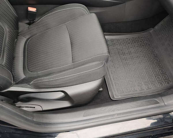 Черный Рено Меган, объемом двигателя 1.46 л и пробегом 136 тыс. км за 11500 $, фото 5 на Automoto.ua