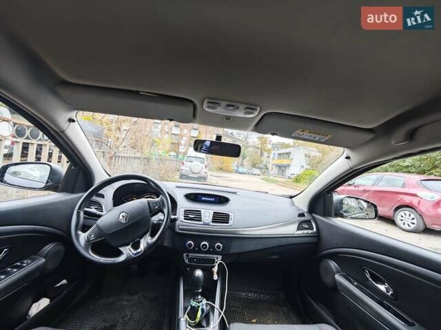 Черный Рено Меган, объемом двигателя 1.5 л и пробегом 240 тыс. км за 8000 $, фото 17 на Automoto.ua