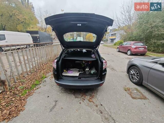 Черный Рено Меган, объемом двигателя 1.5 л и пробегом 240 тыс. км за 8000 $, фото 12 на Automoto.ua