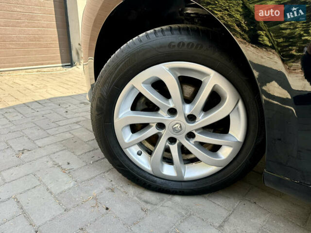 Черный Рено Меган, объемом двигателя 1.5 л и пробегом 151 тыс. км за 11350 $, фото 114 на Automoto.ua