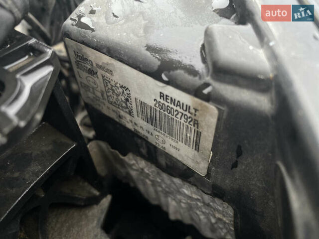 Черный Рено Меган, объемом двигателя 1.5 л и пробегом 223 тыс. км за 12499 $, фото 80 на Automoto.ua