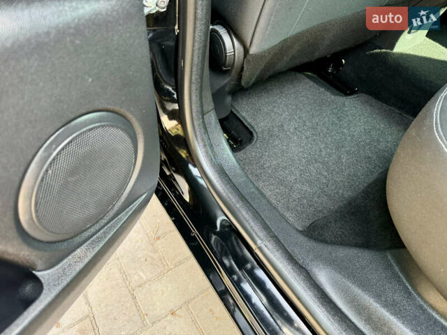 Черный Рено Меган, объемом двигателя 1.5 л и пробегом 151 тыс. км за 11350 $, фото 53 на Automoto.ua