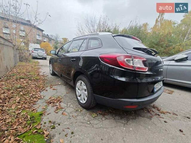 Черный Рено Меган, объемом двигателя 1.5 л и пробегом 240 тыс. км за 8000 $, фото 10 на Automoto.ua