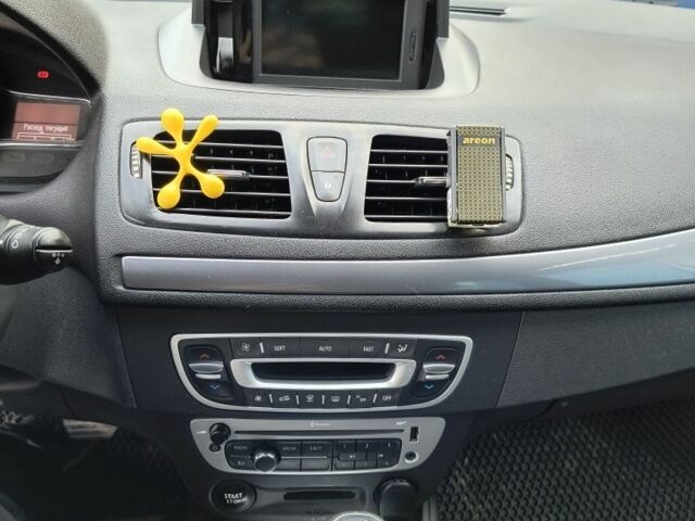 Черный Рено Меган, объемом двигателя 1.5 л и пробегом 160 тыс. км за 10000 $, фото 6 на Automoto.ua