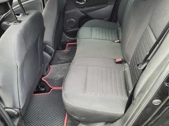 Черный Рено Меган, объемом двигателя 1.5 л и пробегом 160 тыс. км за 10000 $, фото 5 на Automoto.ua