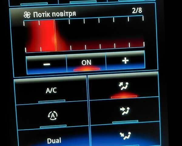 Чорний Рено Меган, об'ємом двигуна 1.46 л та пробігом 238 тис. км за 11500 $, фото 6 на Automoto.ua