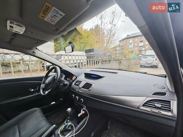 Черный Рено Меган, объемом двигателя 1.5 л и пробегом 240 тыс. км за 8000 $, фото 19 на Automoto.ua