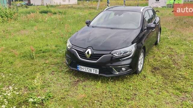 Черный Рено Меган, объемом двигателя 1.5 л и пробегом 218 тыс. км за 12300 $, фото 3 на Automoto.ua