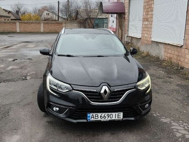 Черный Рено Меган, объемом двигателя 1.5 л и пробегом 136 тыс. км за 11500 $, фото 1 на Automoto.ua