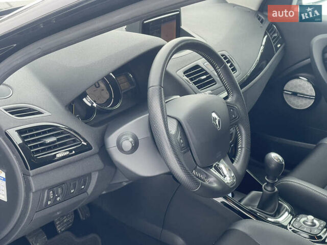 Черный Рено Меган, объемом двигателя 0 л и пробегом 266 тыс. км за 10900 $, фото 37 на Automoto.ua