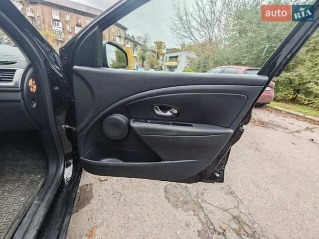 Черный Рено Меган, объемом двигателя 1.5 л и пробегом 240 тыс. км за 8000 $, фото 16 на Automoto.ua