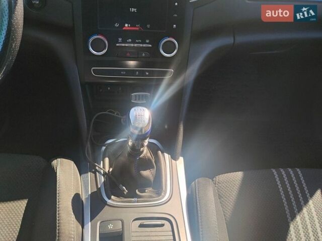 Черный Рено Меган, объемом двигателя 1.46 л и пробегом 277 тыс. км за 15000 $, фото 7 на Automoto.ua