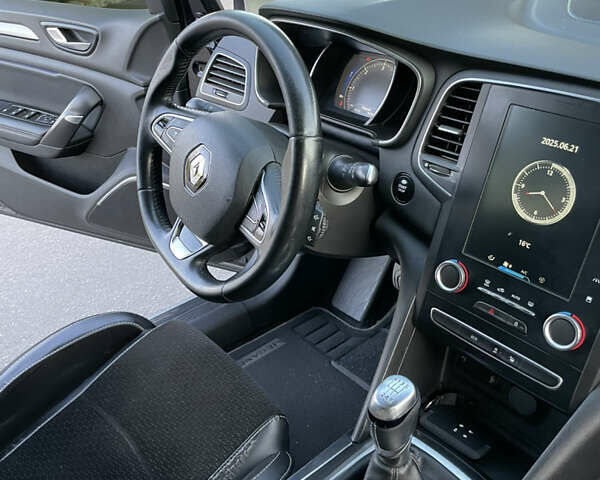Черный Рено Меган, объемом двигателя 1.46 л и пробегом 229 тыс. км за 13999 $, фото 9 на Automoto.ua