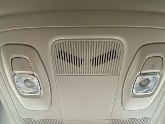 Черный Рено Меган, объемом двигателя 0 л и пробегом 206 тыс. км за 11500 $, фото 8 на Automoto.ua