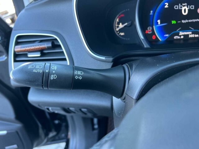 Рено Меган 2017 у Львові на Automoto.ua Чорний Рено Меган, об'ємом двигуна 1.6 л та пробігом 221 тис. км за 13990 $, фото 23 на Automoto.ua