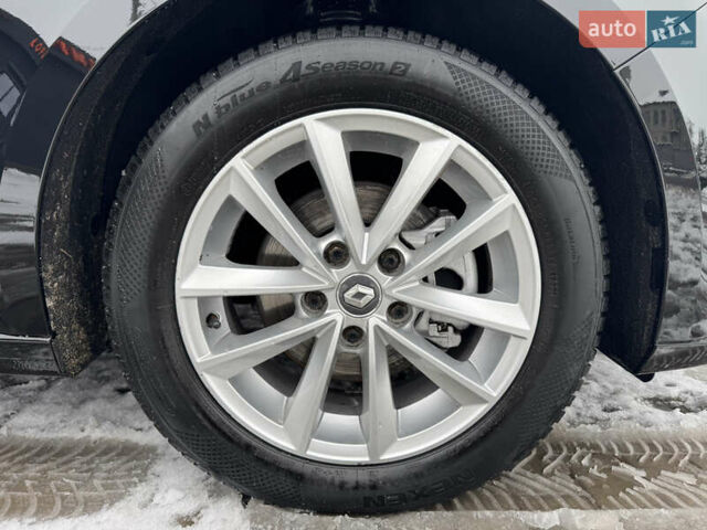 Черный Рено Меган, объемом двигателя 1.5 л и пробегом 67 тыс. км за 14996 $, фото 23 на Automoto.ua