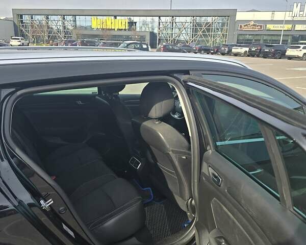 Черный Рено Меган, объемом двигателя 1.46 л и пробегом 206 тыс. км за 13200 $, фото 5 на Automoto.ua