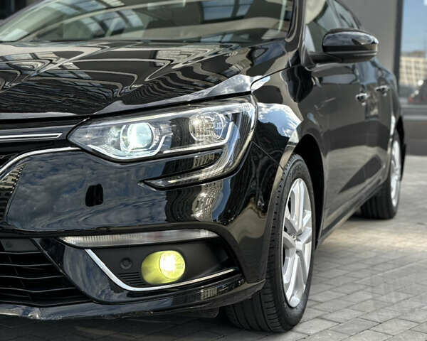 Черный Рено Меган, объемом двигателя 1.46 л и пробегом 219 тыс. км за 11900 $, фото 4 на Automoto.ua