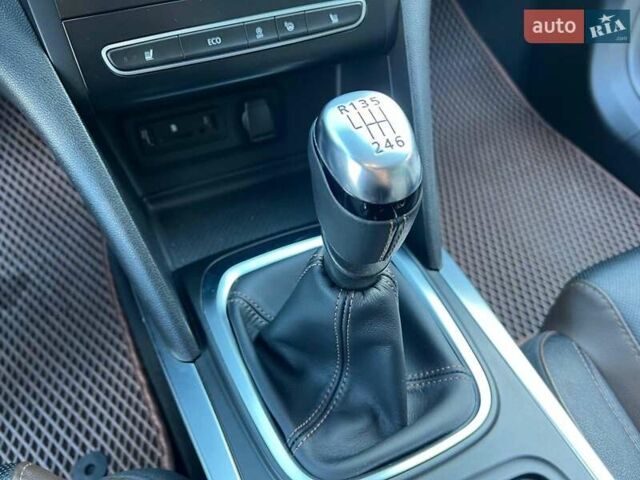 Чорний Рено Меган, об'ємом двигуна 1.6 л та пробігом 221 тис. км за 13990 $, фото 27 на Automoto.ua