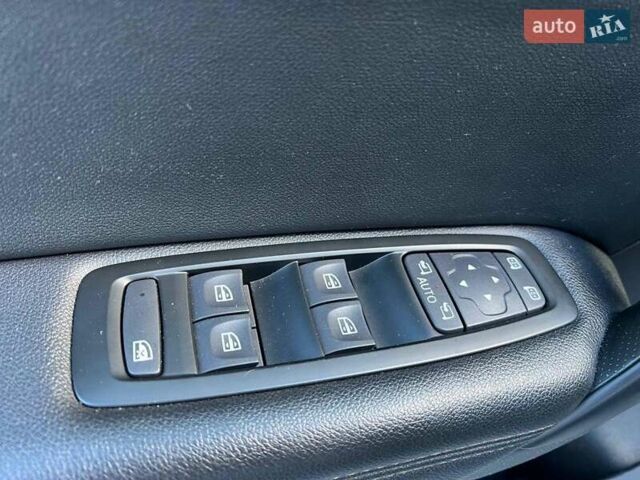 Чорний Рено Меган, об'ємом двигуна 1.6 л та пробігом 221 тис. км за 13990 $, фото 14 на Automoto.ua