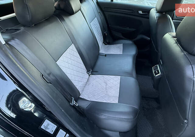 Чорний Рено Меган, об'ємом двигуна 1.46 л та пробігом 187 тис. км за 13800 $, фото 51 на Automoto.ua