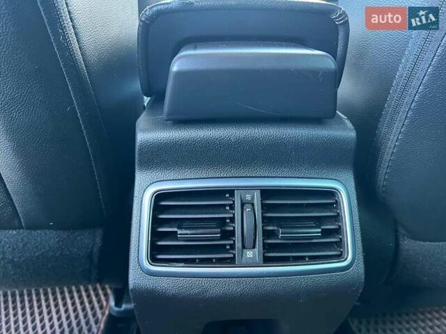 Чорний Рено Меган, об'ємом двигуна 1.6 л та пробігом 221 тис. км за 13990 $, фото 31 на Automoto.ua