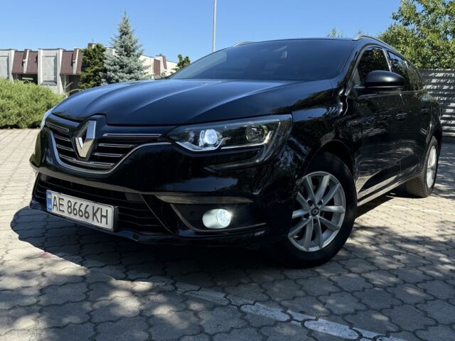 Черный Рено Меган, объемом двигателя 1.5 л и пробегом 245 тыс. км за 12999 $, фото 3 на Automoto.ua