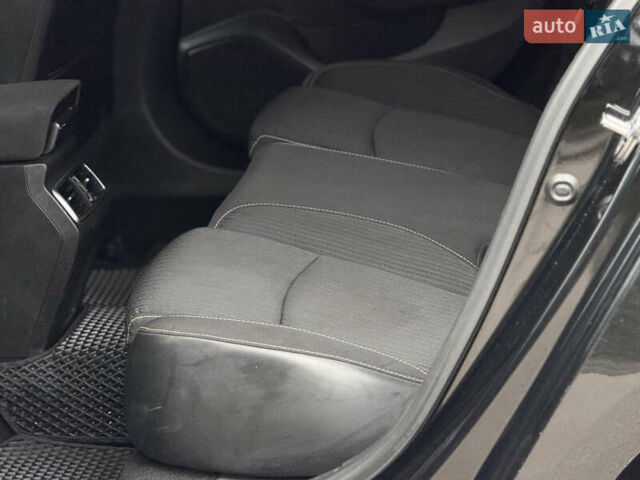 Черный Рено Меган, объемом двигателя 1.5 л и пробегом 152 тыс. км за 12500 $, фото 28 на Automoto.ua