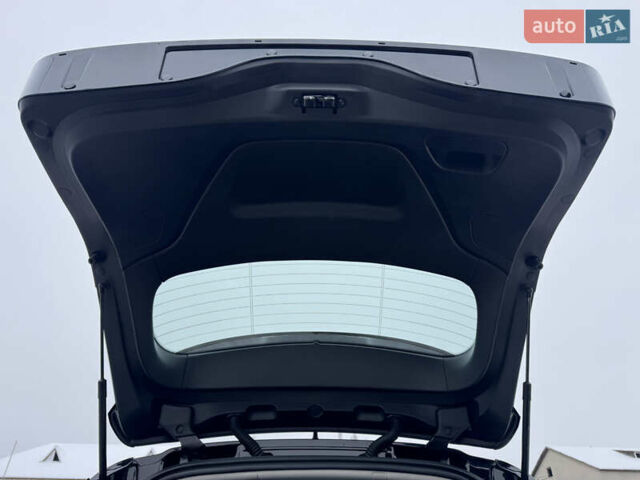 Черный Рено Меган, объемом двигателя 1.5 л и пробегом 67 тыс. км за 14996 $, фото 26 на Automoto.ua