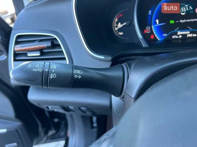 Чорний Рено Меган, об'ємом двигуна 1.6 л та пробігом 221 тис. км за 13990 $, фото 24 на Automoto.ua