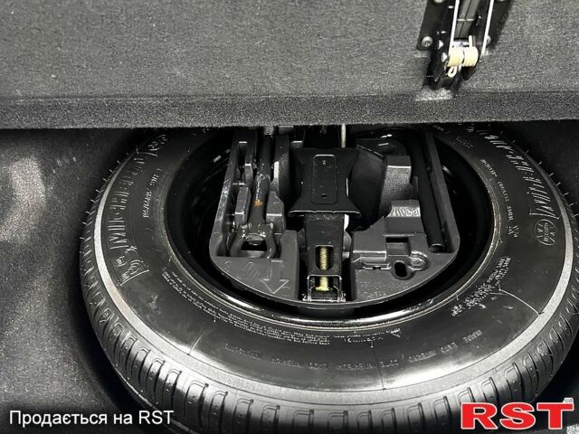 Черный Рено Меган, объемом двигателя 1.5 л и пробегом 183 тыс. км за 11500 $, фото 11 на Automoto.ua