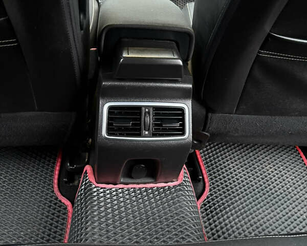 Черный Рено Меган, объемом двигателя 1.46 л и пробегом 190 тыс. км за 12200 $, фото 28 на Automoto.ua