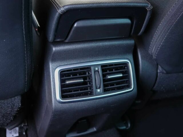 Чорний Рено Меган, об'ємом двигуна 1.2 л та пробігом 56 тис. км за 7500 $, фото 10 на Automoto.ua