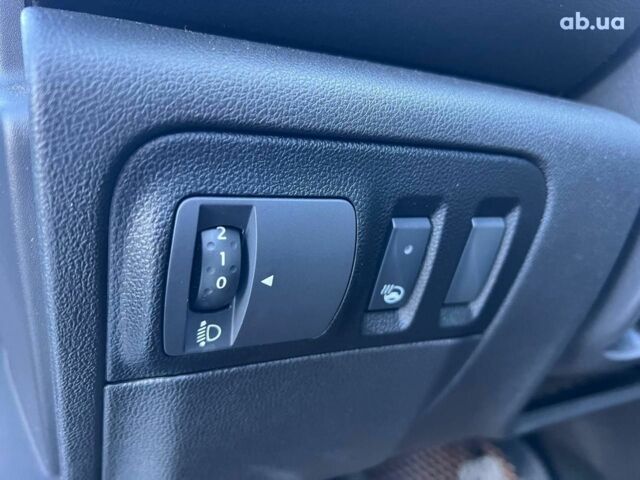 Рено Меган 2017 у Львові на Automoto.ua Чорний Рено Меган, об'ємом двигуна 1.6 л та пробігом 221 тис. км за 13990 $, фото 17 на Automoto.ua