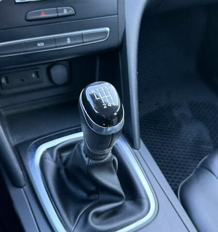 Чорний Рено Меган, об'ємом двигуна 1.46 л та пробігом 187 тис. км за 13800 $, фото 38 на Automoto.ua