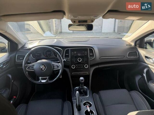 Черный Рено Меган, объемом двигателя 1.5 л и пробегом 203 тыс. км за 10700 $, фото 17 на Automoto.ua
