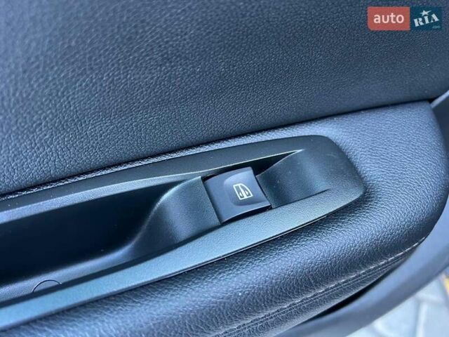 Чорний Рено Меган, об'ємом двигуна 1.6 л та пробігом 221 тис. км за 13990 $, фото 29 на Automoto.ua