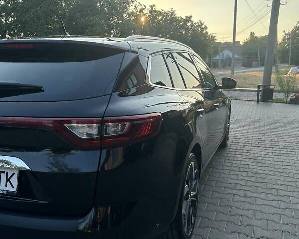 Черный Рено Меган, объемом двигателя 1.62 л и пробегом 174 тыс. км за 17000 $, фото 5 на Automoto.ua