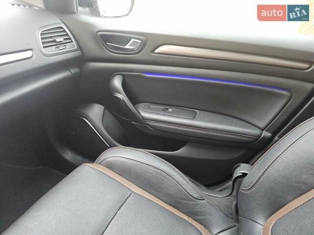 Чорний Рено Меган, об'ємом двигуна 1.46 л та пробігом 210 тис. км за 14300 $, фото 43 на Automoto.ua