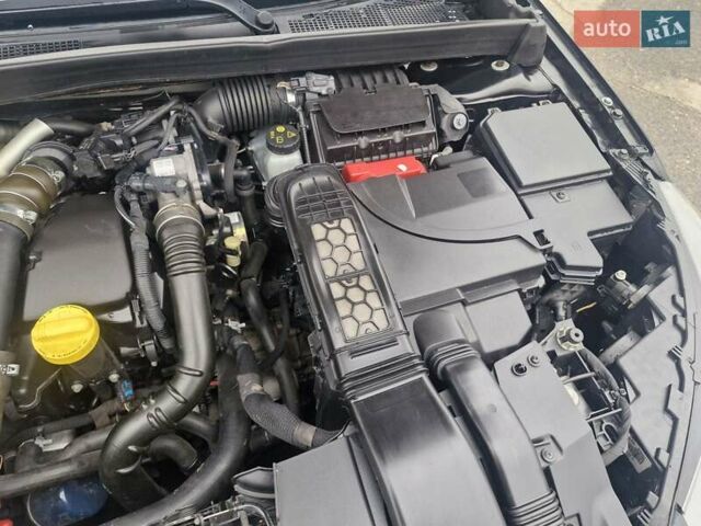 Черный Рено Меган, объемом двигателя 1.46 л и пробегом 207 тыс. км за 13200 $, фото 18 на Automoto.ua