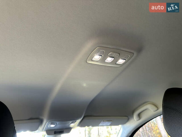 Чорний Рено Меган, об'ємом двигуна 1.46 л та пробігом 178 тис. км за 12700 $, фото 35 на Automoto.ua