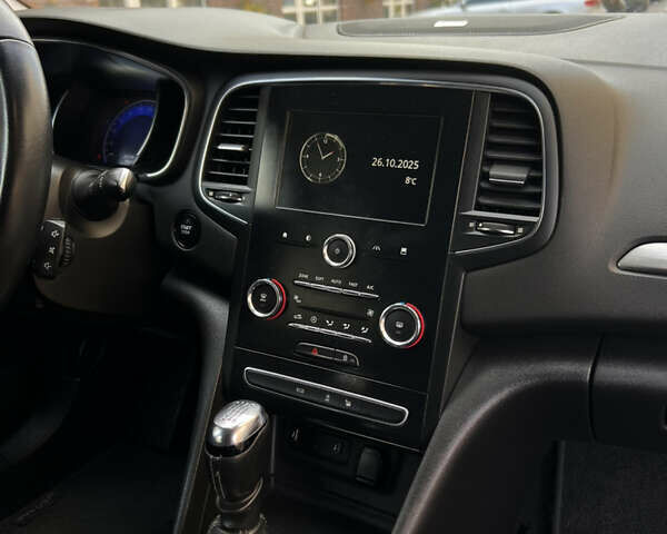 Черный Рено Меган, объемом двигателя 1.5 л и пробегом 265 тыс. км за 11999 $, фото 30 на Automoto.ua