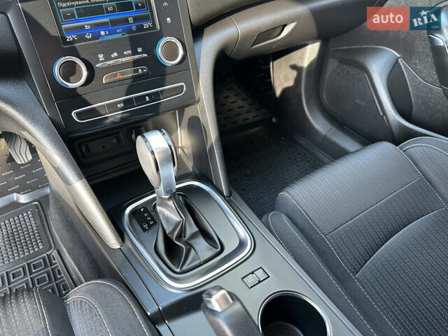 Чорний Рено Меган, об'ємом двигуна 1.46 л та пробігом 178 тис. км за 12700 $, фото 37 на Automoto.ua