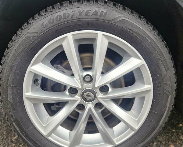 Черный Рено Меган, объемом двигателя 1.46 л и пробегом 207 тыс. км за 13200 $, фото 23 на Automoto.ua