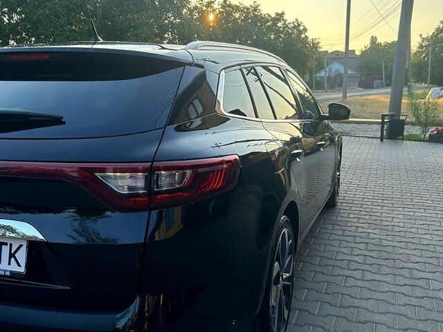 Черный Рено Меган, объемом двигателя 1.6 л и пробегом 174 тыс. км за 17000 $, фото 3 на Automoto.ua