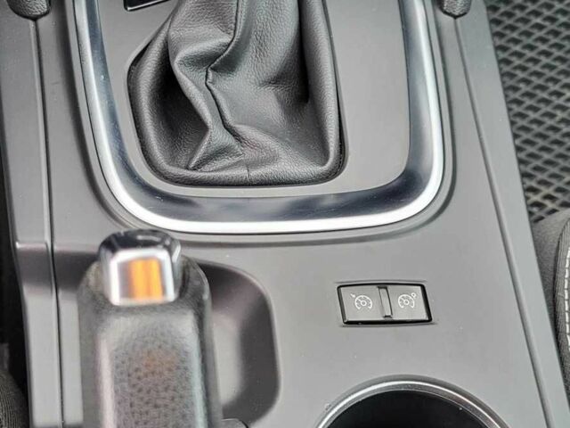 Чорний Рено Меган, об'ємом двигуна 1.46 л та пробігом 212 тис. км за 10800 $, фото 7 на Automoto.ua